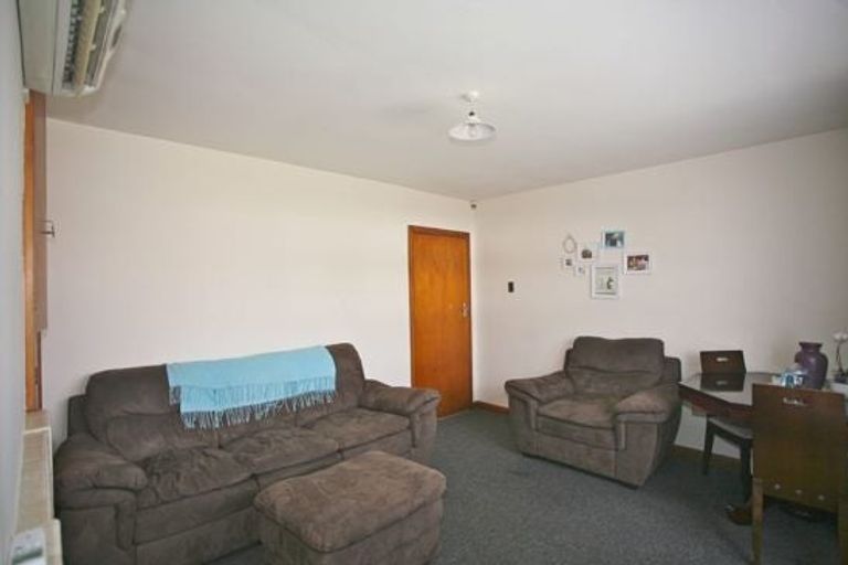 Photo of property in 143 Olliviers Road, Phillipstown, Christchurch, 8011