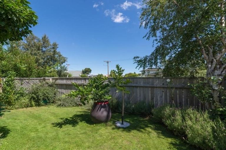 Photo of property in 2/16 Aubrey Crescent, Rainbow Point, Taupo, 3330