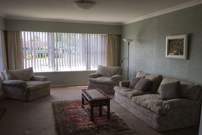 Photo of property in 18 Karaka Crescent, Levin, 5510