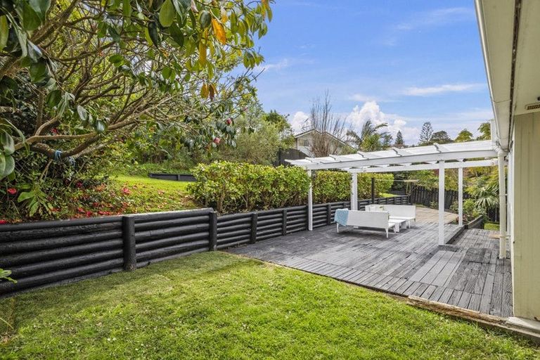 Photo of property in 92 Stapleford Crescent, Browns Bay, Auckland, 0630