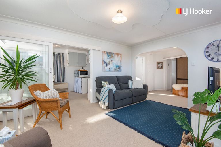 Photo of property in 8 Esk Place, Mosgiel, 9024