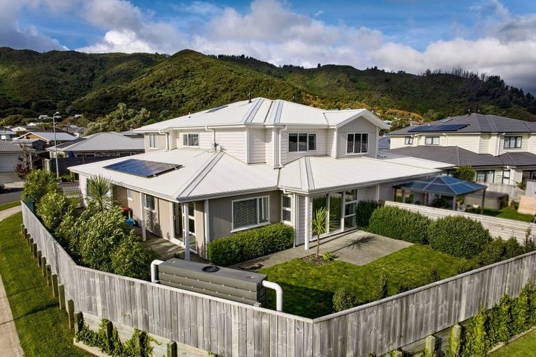 Photo of property in 8 Henrietta Maxwell Grove, Wainuiomata, Lower Hutt, 5014