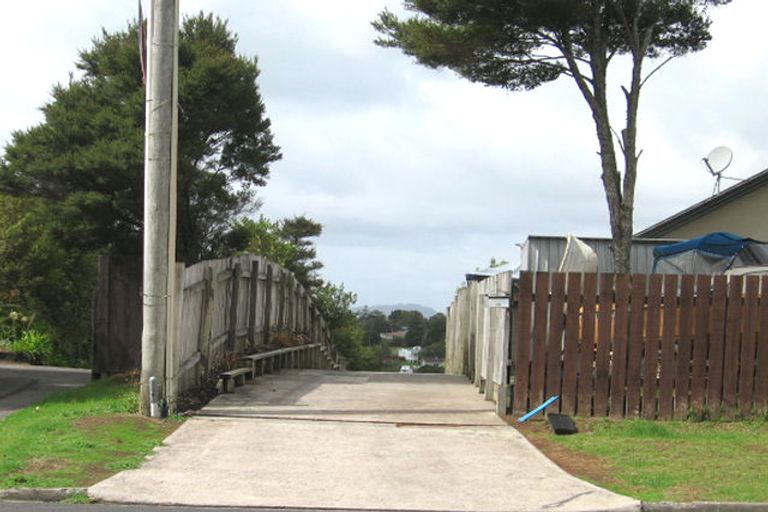 Photo of property in 143a Colwill Road, Massey, Auckland, 0614