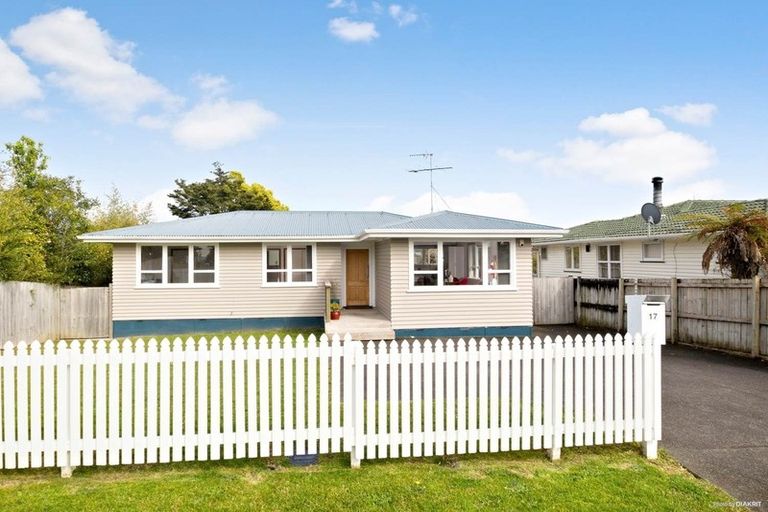 Photo of property in 17 Ranui Avenue, Ranui, Auckland, 0612