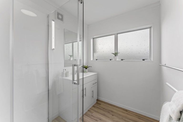 Photo of property in 5 Stanhope Grove, Korokoro, Lower Hutt, 5012