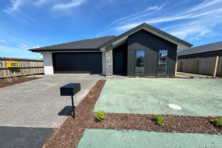 Photo of property in 13 Matamoe Drive, Halswell, Christchurch, 8025