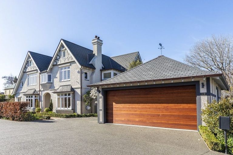 Photo of property in 39 Holly Road, St Albans, Christchurch, 8014