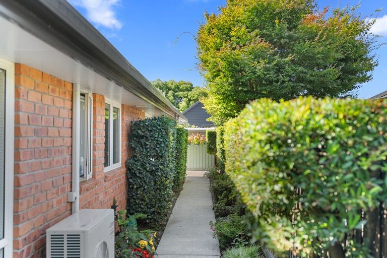 Photo of property in 5 Amesbury Mews, Avonhead, Christchurch, 8042