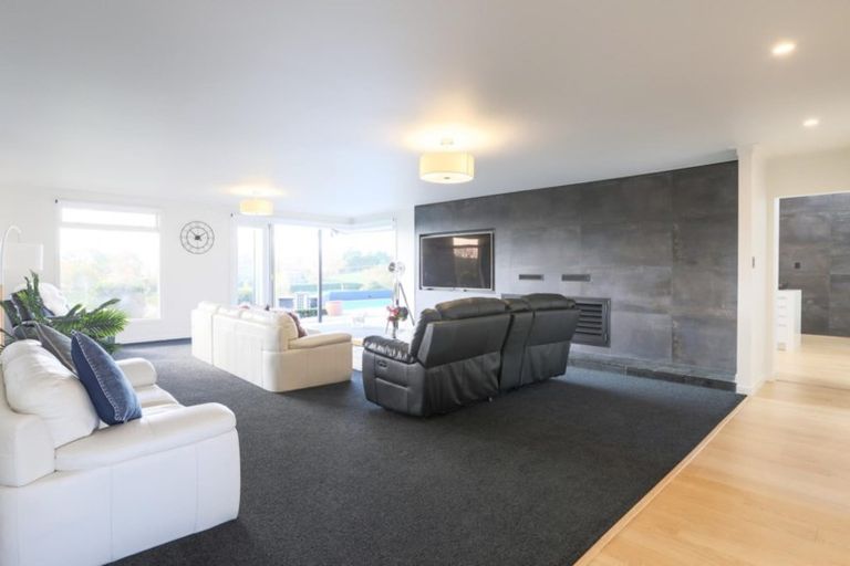 Photo of property in 74 Wallace Road, Temple View, Hamilton, 3289