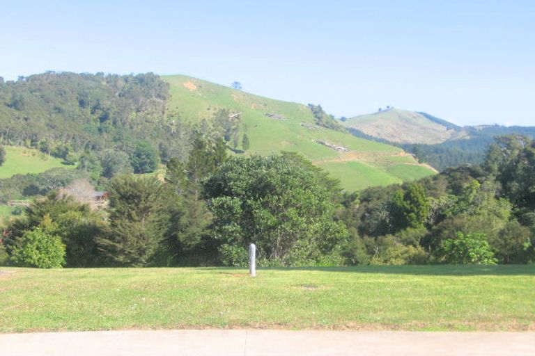 Photo of property in 17 Punga Place, Whitianga, 3510