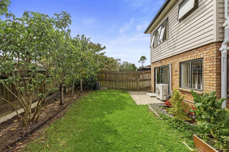 Photo of property in 84 Naylors Drive, Mangere, Auckland, 2022