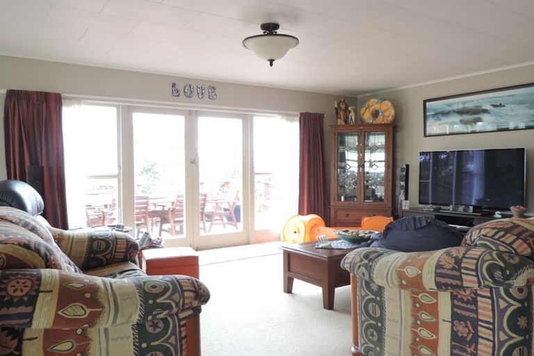Photo of property in 13 Okoroire Street, Tirau, 3410