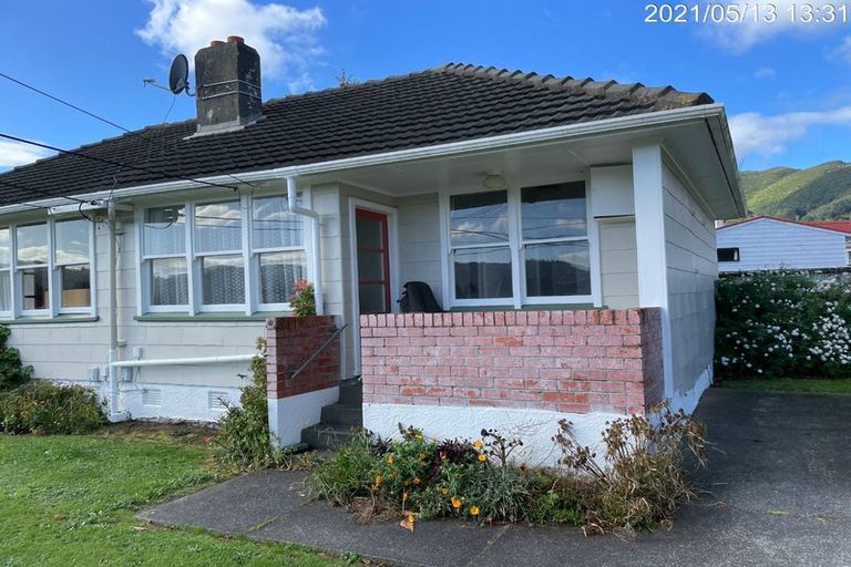 Photo of property in 25-35 Butler Street, Naenae, Lower Hutt, 5011