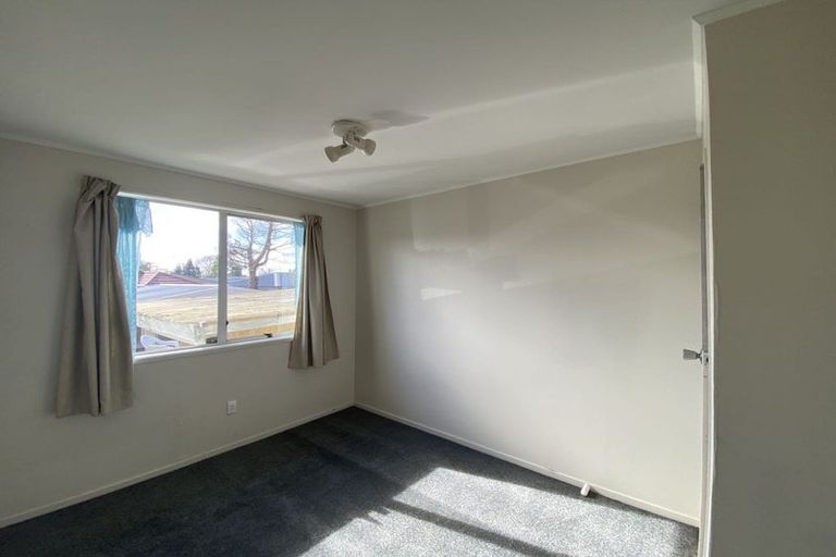 Photo of property in 8 Sabot Place, Massey, Auckland, 0614