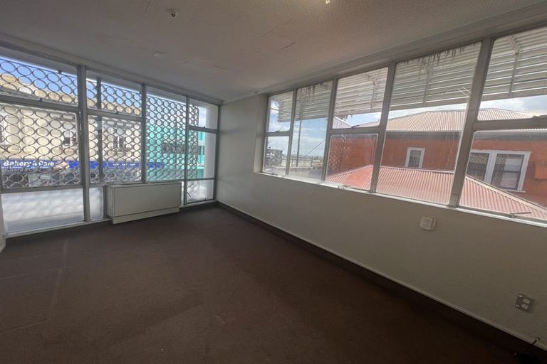 Photo of property in 346a Great South Road, Opaheke, Papakura, 2113