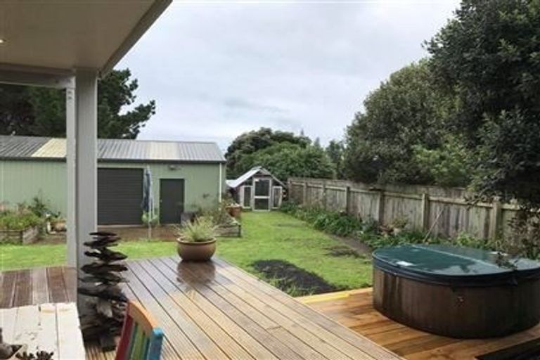 Photo of property in 21 Gawler Street, Te Horo Beach, Otaki, 5581