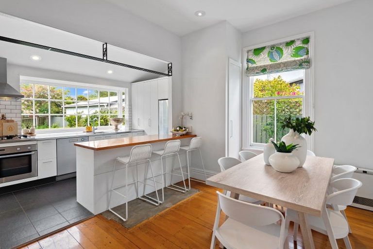 Photo of property in 14 Weston Road, St Albans, Christchurch, 8052