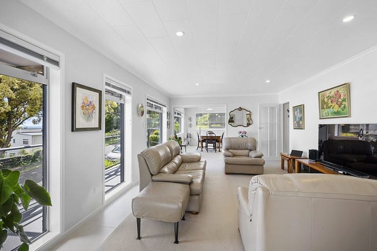 Photo of property in 128 Pendarves Street, New Plymouth, 4312