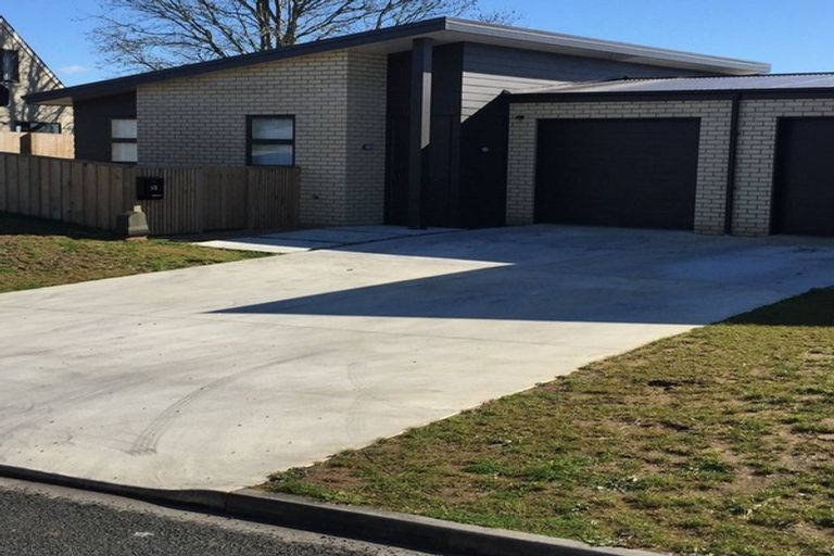 Photo of property in 2/6 Church Road, Pukete, Hamilton, 3200