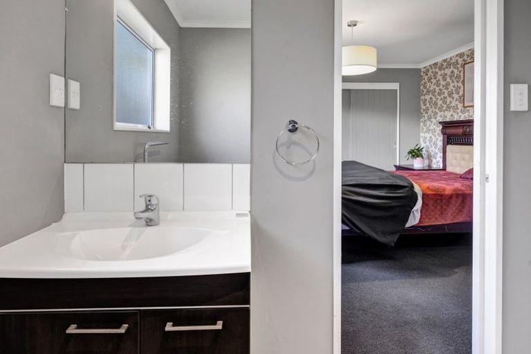 Photo of property in 18 Fox Street, Okato, 4335