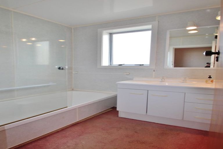 Photo of property in 12 Churchill Avenue, Gore, 9710