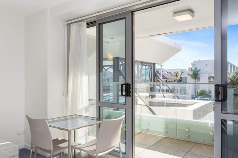 Photo of property in Anchorage Apartments, 210/36 Victoria Road, Mount Maunganui, 3116