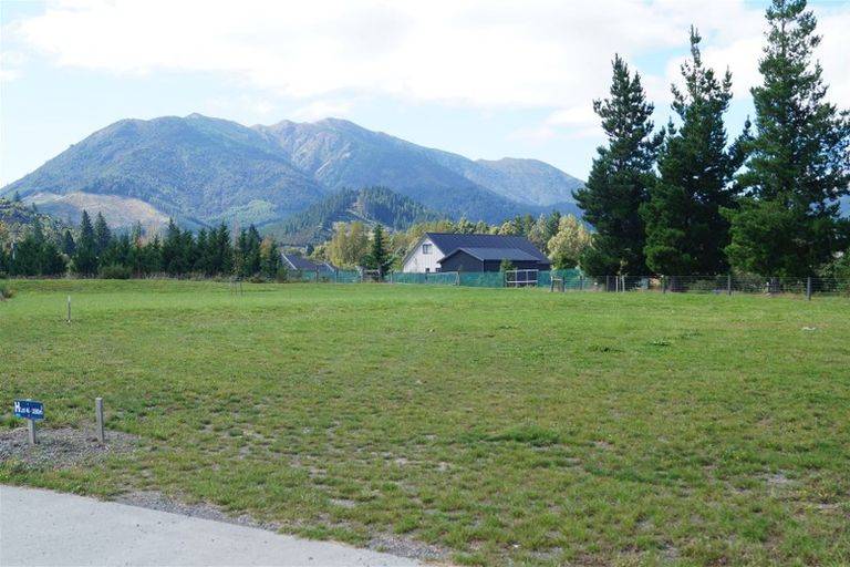 Photo of property in 22 William Jones Place, Hanmer Springs, 7334