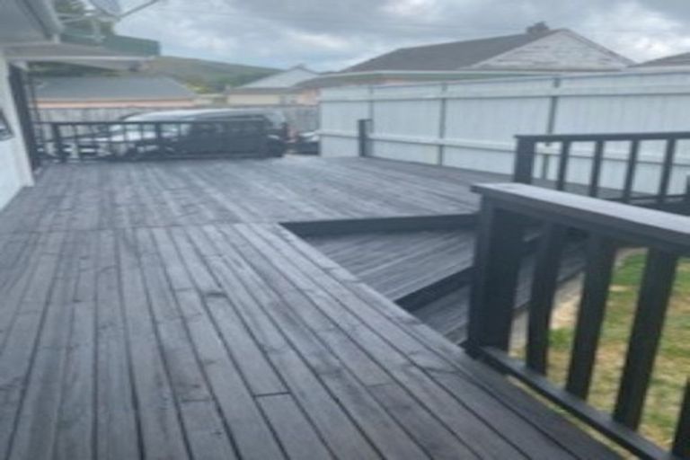 Photo of property in 2/15 Gibson Crescent, Naenae, Lower Hutt, 5011