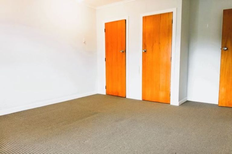 Photo of property in 4/162 Onewa Road, Northcote, Auckland, 0627