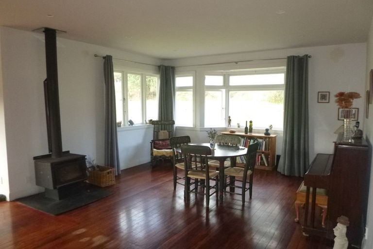 Photo of property in 32 Taiapa Road, Muriwai, Waimauku, 0881