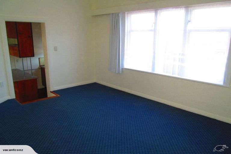 Photo of property in 16 Toru Street, Lyall Bay, Wellington, 6022