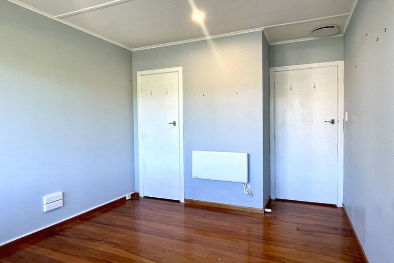 Photo of property in 15 Montreal Grove, Kingston, Wellington, 6021