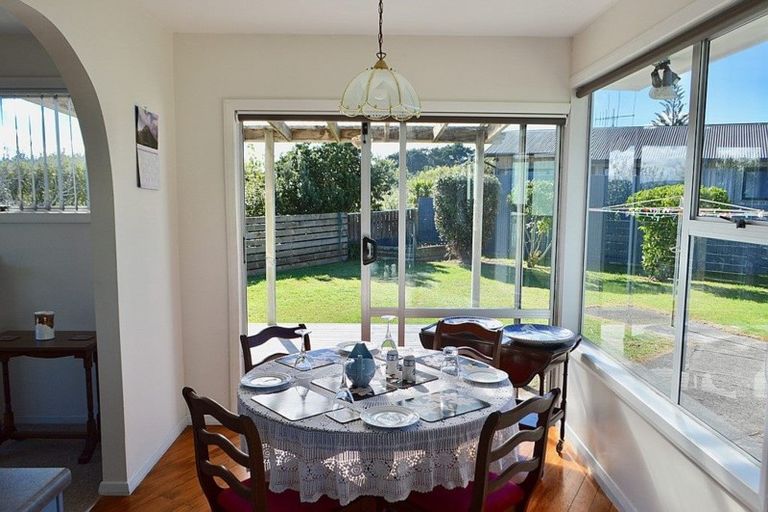 Photo of property in 2b Mahoe Street, Otaki Beach, Otaki, 5512