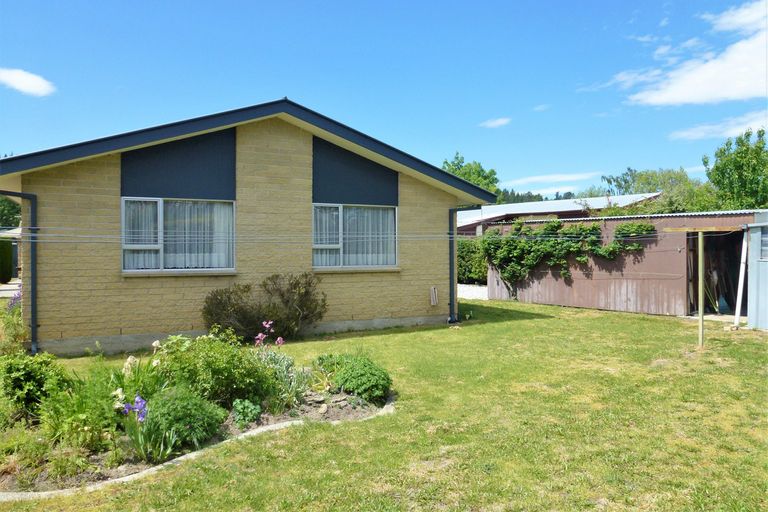 Photo of property in 16 Arnott Street, Alexandra, 9320