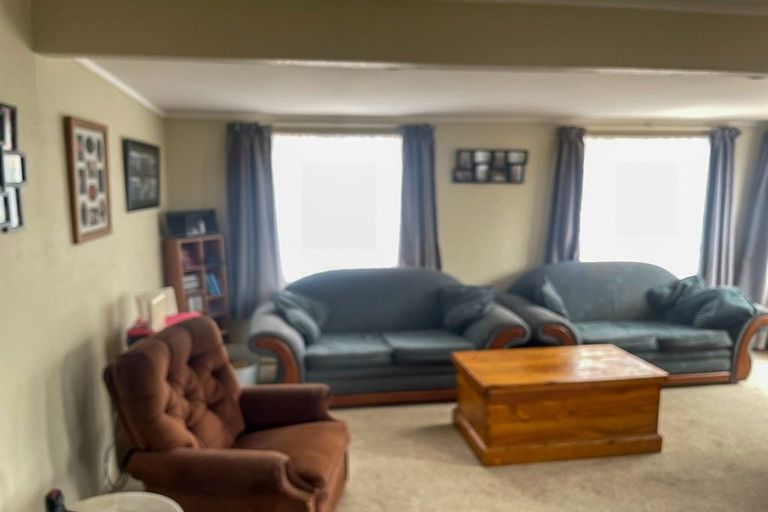 Photo of property in 37 Nile Road, Kelston, Auckland, 0602