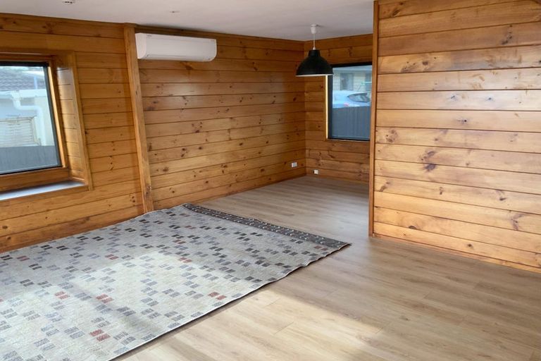 Photo of property in 49 Norcross Avenue, Henderson, Auckland, 0612