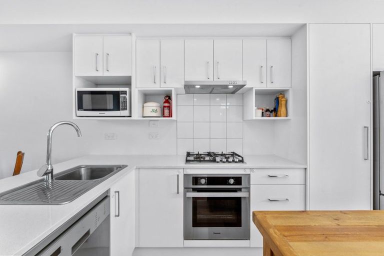 Photo of property in 9 Fuselage Road, Hobsonville, Auckland, 0616