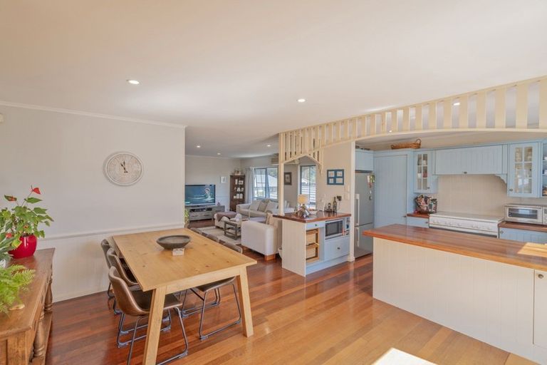 Photo of property in 5 Pipi Dune, Whitianga, 3510