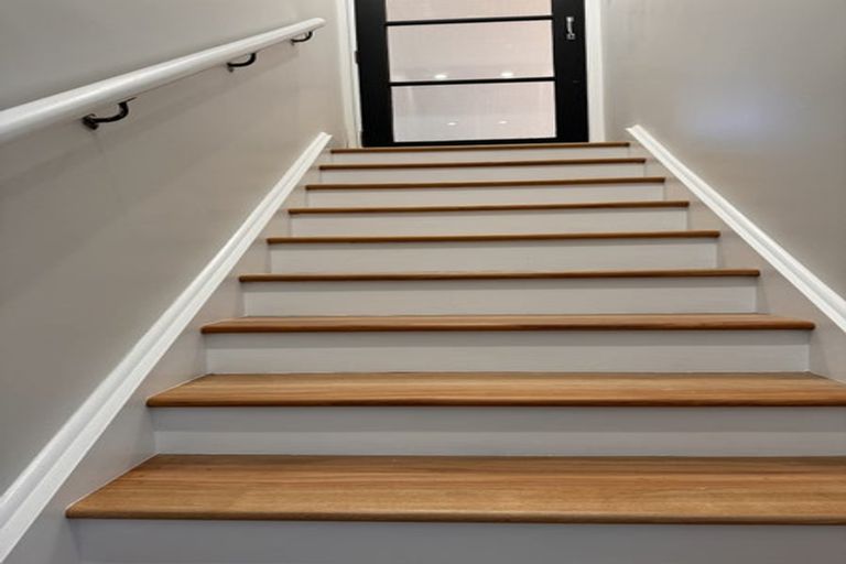 Photo of property in 26 Ngaio Road, Kelburn, Wellington, 6012