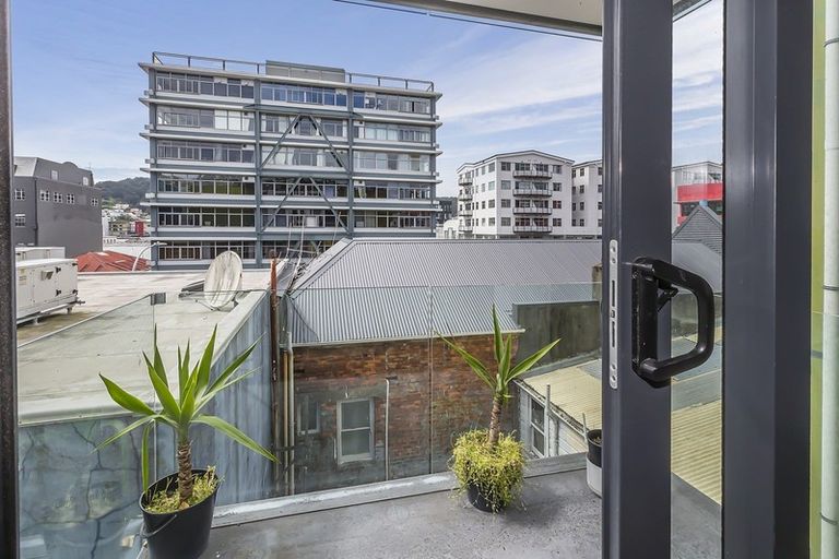 Photo of property in Dual Apartments, 306/142 Vivian Street, Te Aro, Wellington, 6011