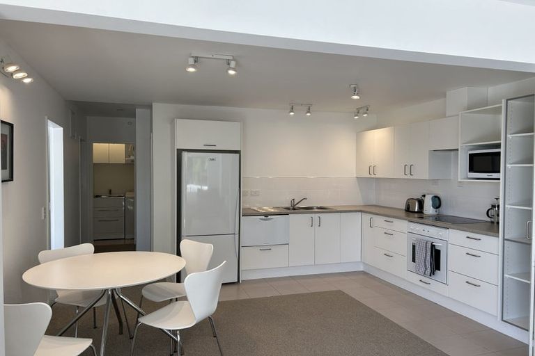 Photo of property in 22 Dorking Road, Brooklyn, Wellington, 6021