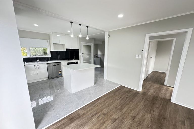 Photo of property in 38 Eddowes Street, Manurewa, Auckland, 2102