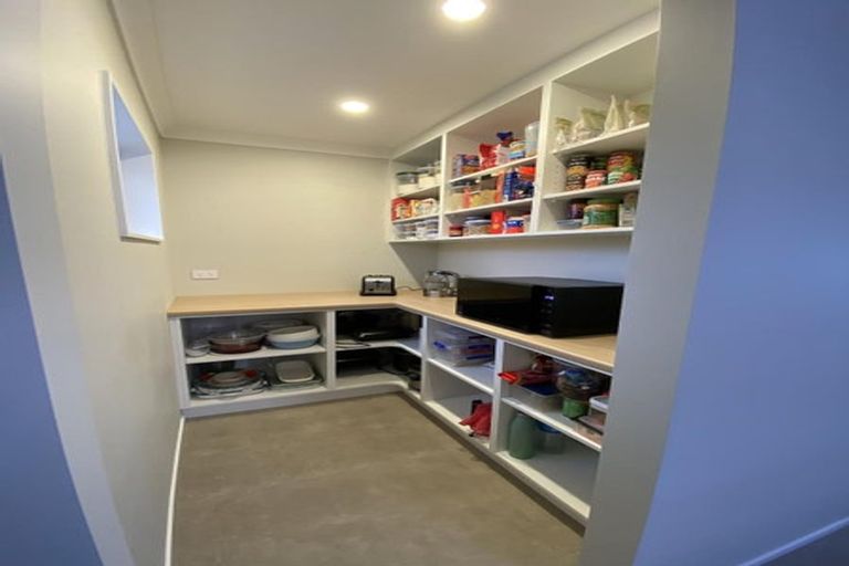 Photo of property in 1 Tahi Road, Paraparaumu Beach, Paraparaumu, 5032