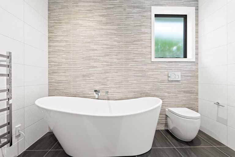 Photo of property in 78 Riverhead Point Drive, Riverhead, 0820