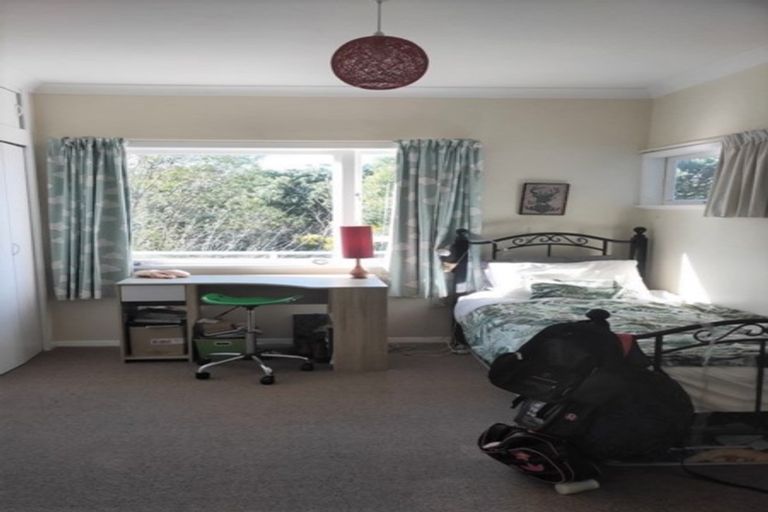Photo of property in 55 Tirohanga Road, Tirohanga, Lower Hutt, 5010