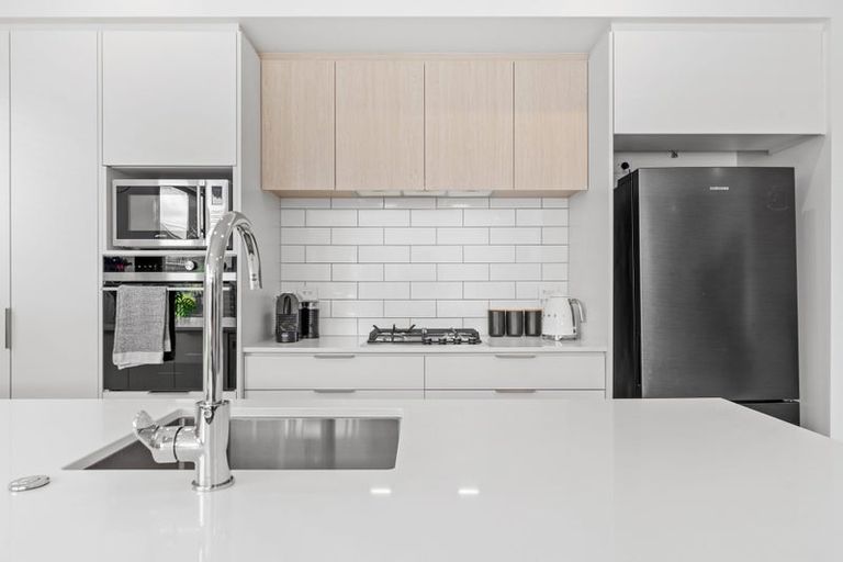 Photo of property in 33 Cambie Avenue, Red Beach, 0932