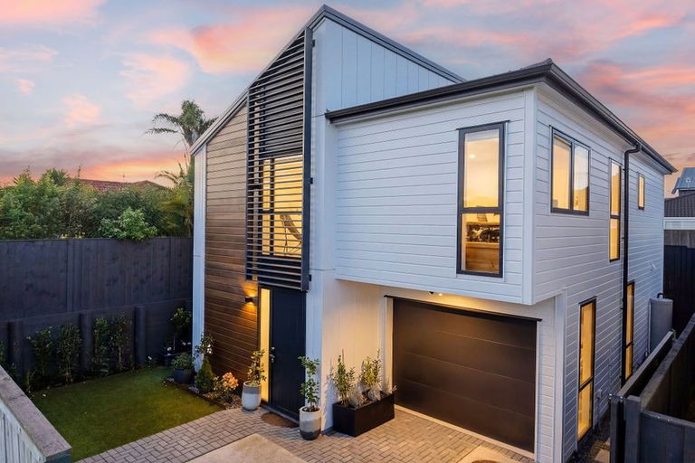 Photo of property in 33e Stanley Avenue, Milford, Auckland, 0620