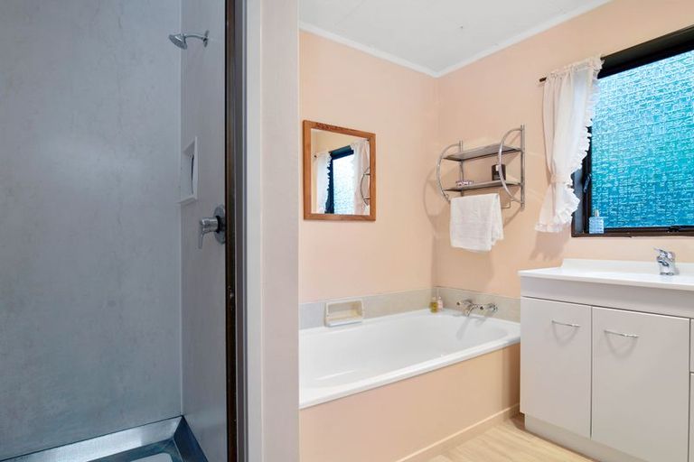 Photo of property in 1b Peachgrove Terrace, Hillcrest, Rotorua, 3015