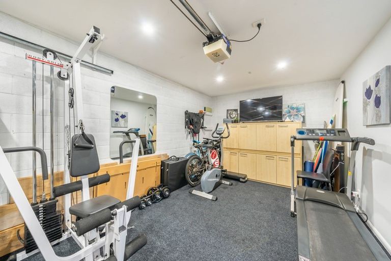 Photo of property in 87a Volga Street, Island Bay, Wellington, 6023