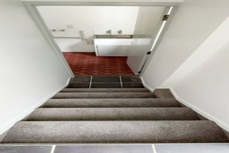 Photo of property in 156 Lynn Road, Bayview, Auckland, 0629